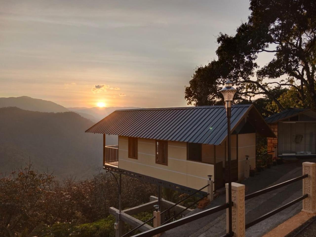 Cloudscape Homestay Pīrmed Zewnętrze zdjęcie